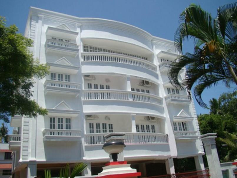 Phils' Residency & Banquets Hotel Kochi Kültér fotó